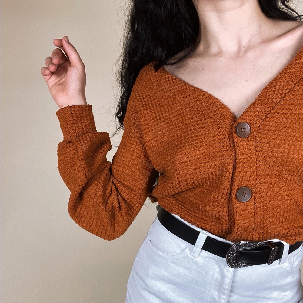Derek heart medium amber cardigan cropped